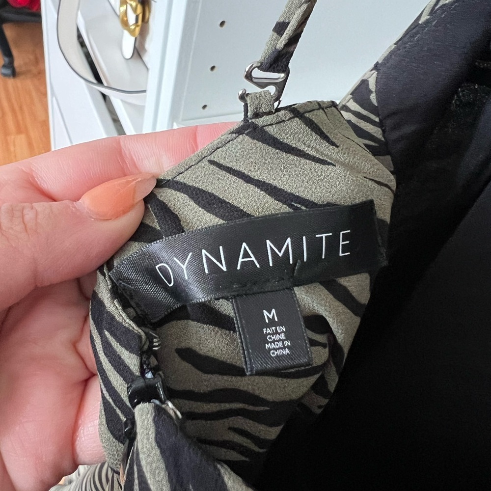 Dynamite romper - Picture 3 of 3